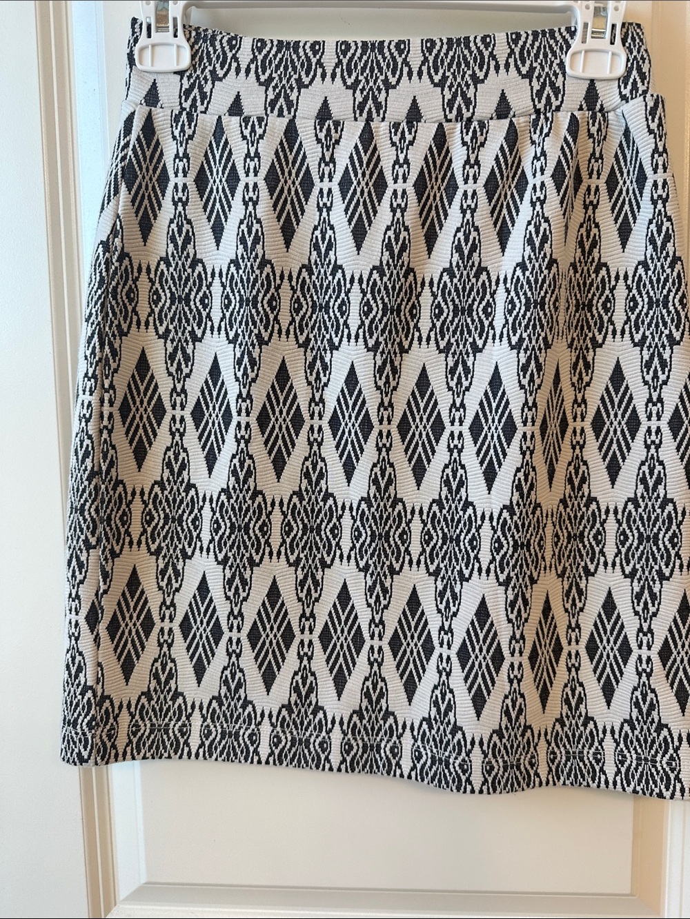 Black and White Geometric Pencil Skirt